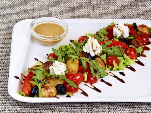 Салат с овощами-гриль и сливочным сыром "Рикотта" /250г/