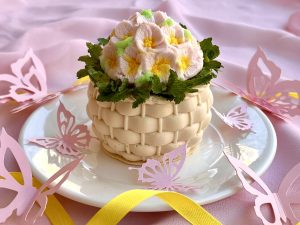 в НАЛИЧИИ! Муссовый десерт "Гортензия в корзинке" /Персик-клубника/ 180г